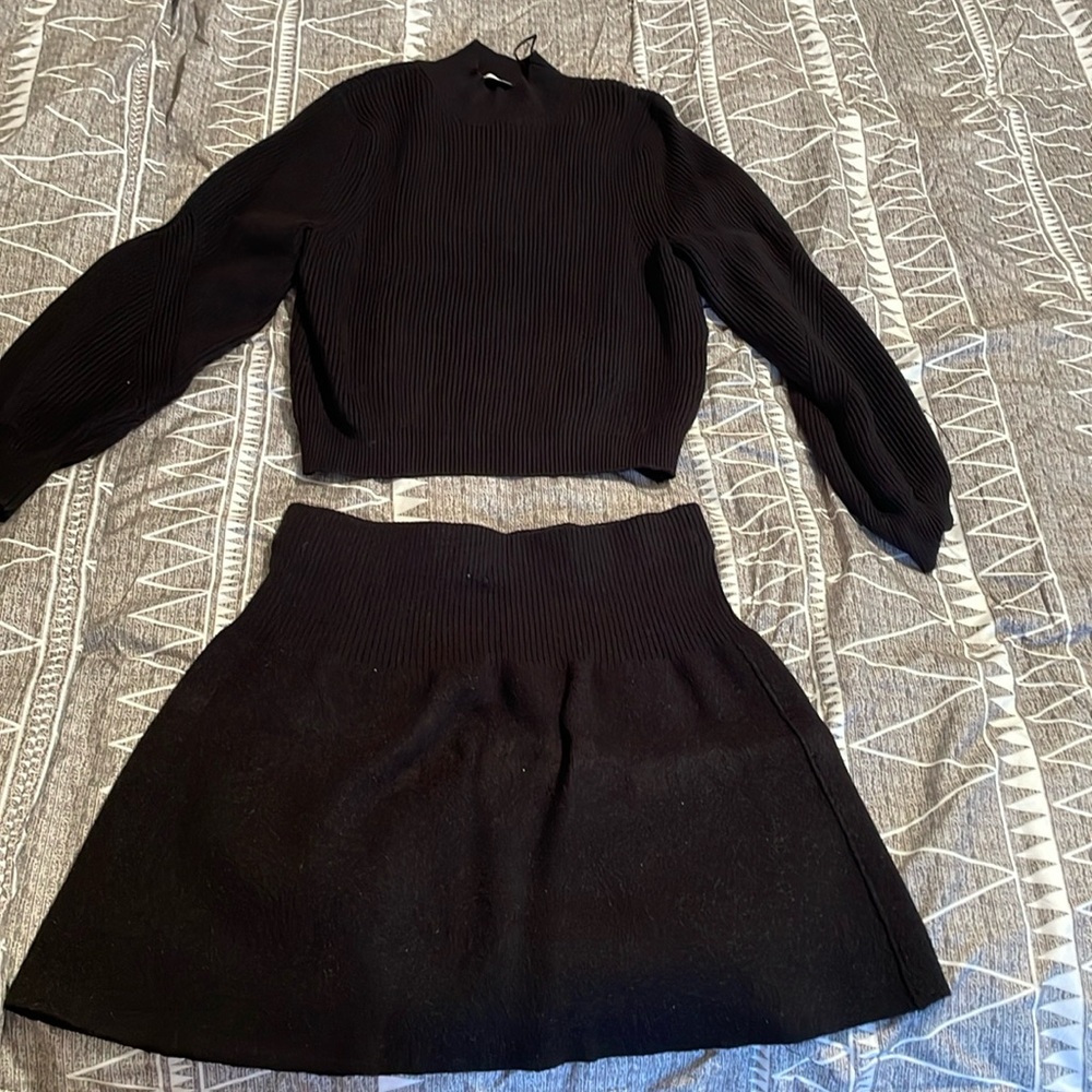 Zara set: short skirt & sweater
